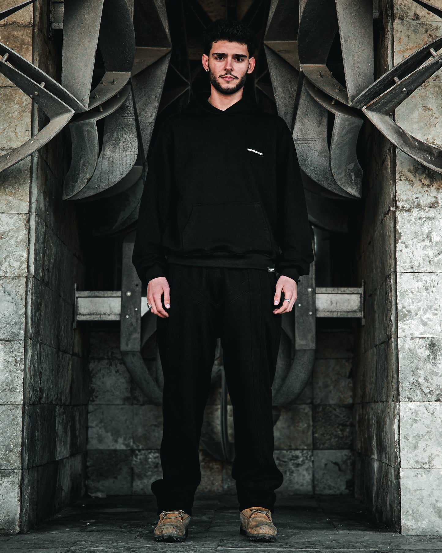 AUTHENTICUM HOODIE V2