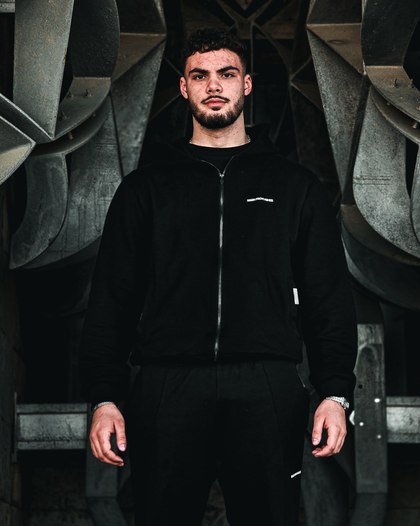 AUTHENTICUM ZIPPER HOODIE V2