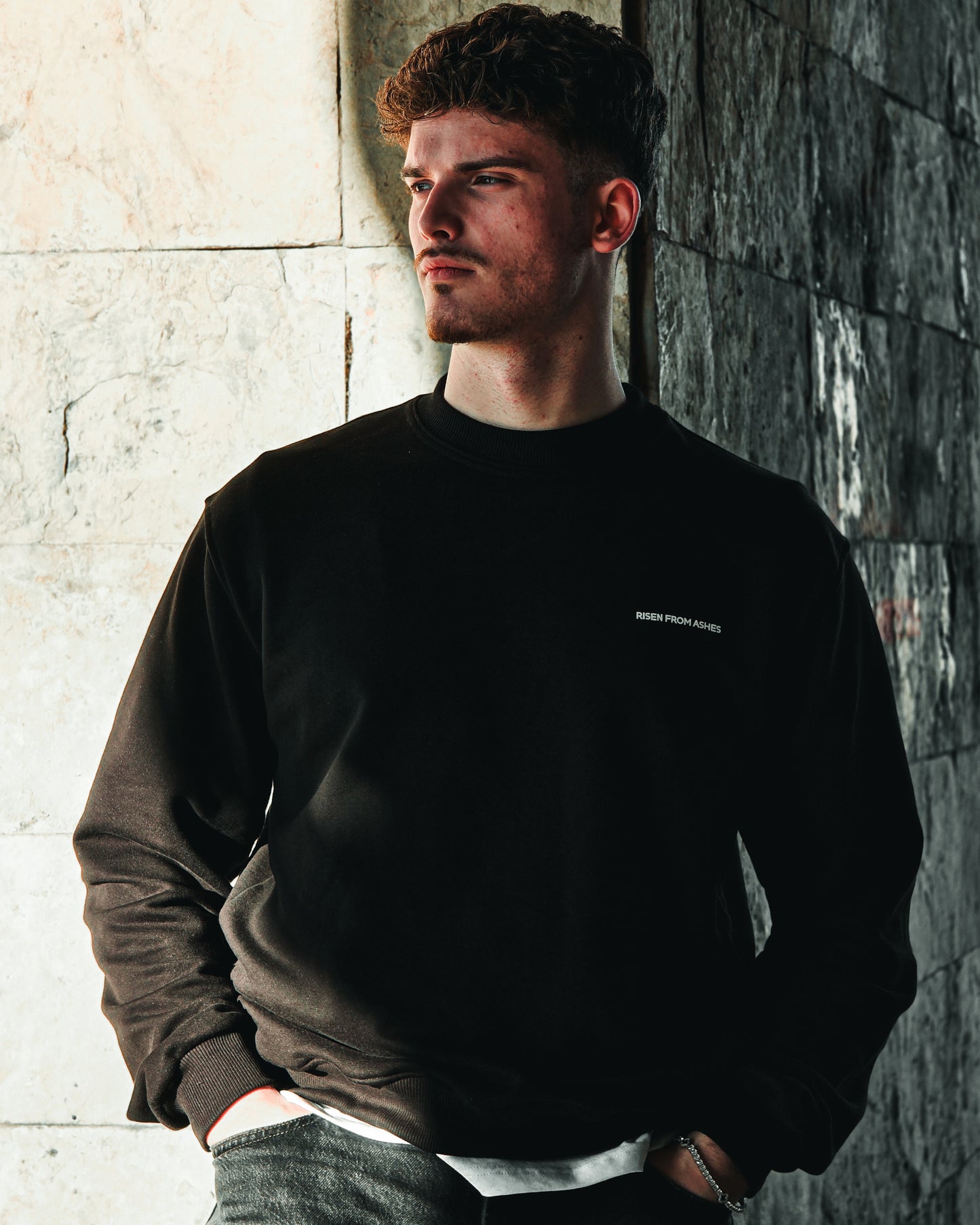 AUTHENTICUM SWEATER V2