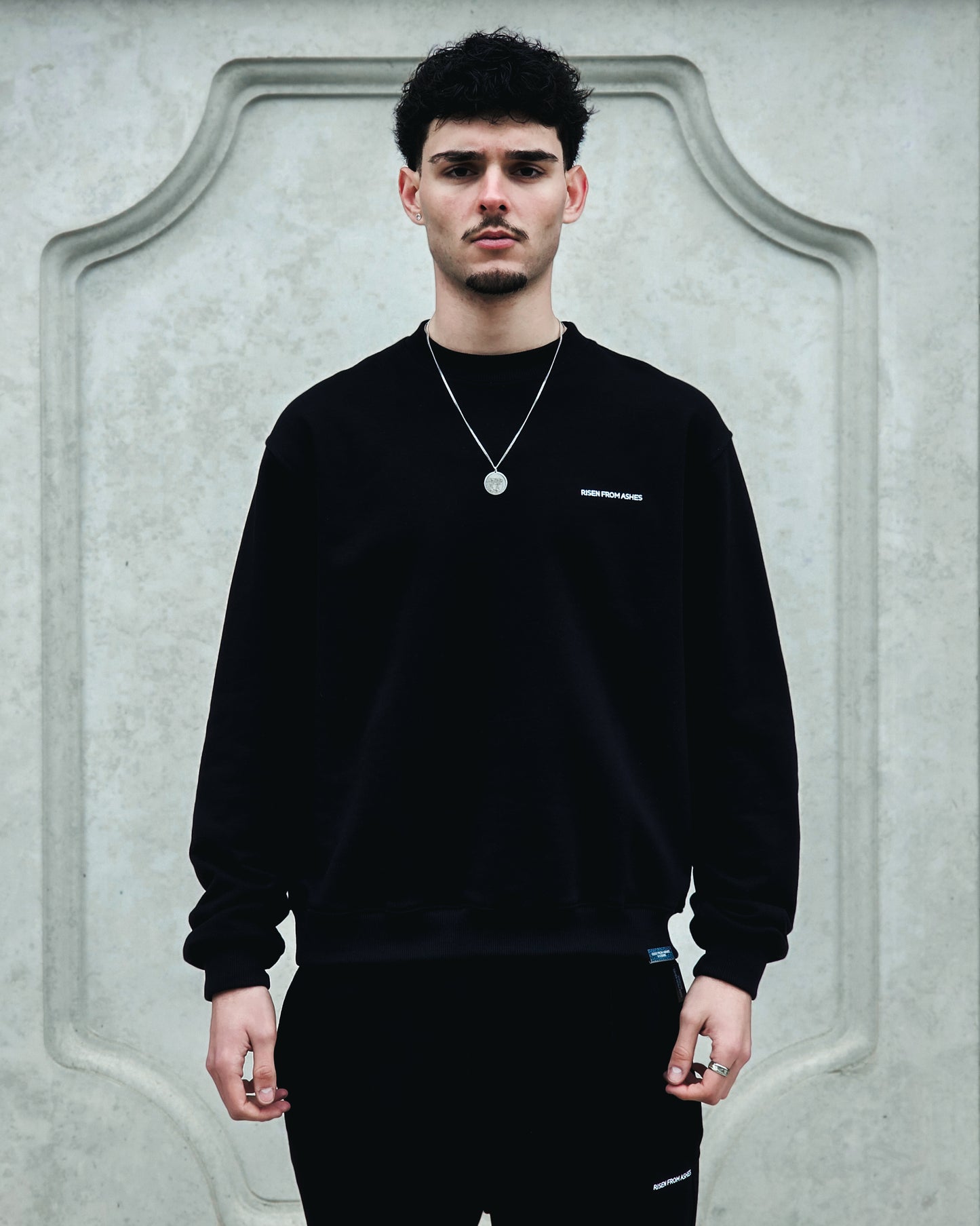 AUTHENTICUM SWEATER V2