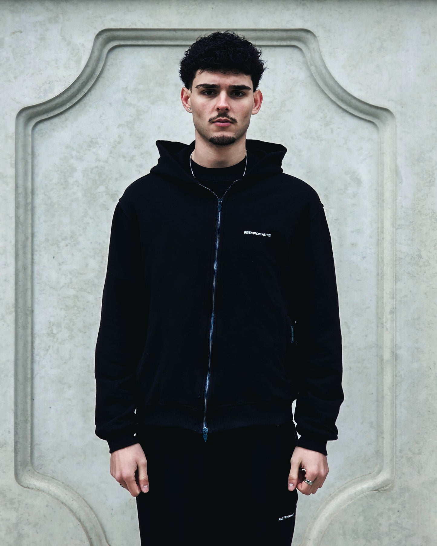 AUTHENTICUM ZIPPER HOODIE V2
